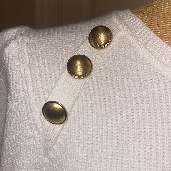 Zara White Sweater with gold buttons - Picture 5 of 9